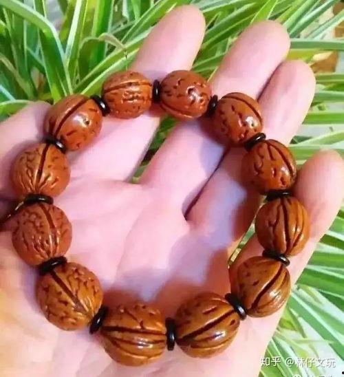 吃瓜网红18籽手串,揭秘吃瓜群众的潮流新宠  第3张
